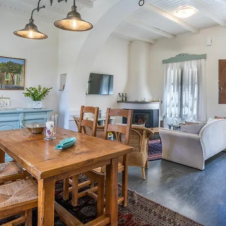 Carissa House In Crete